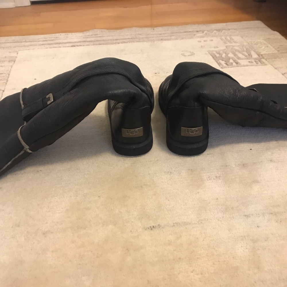 UGG LORCANO TALL BOOTS TO KNEES. SIZE 9/BLACK EC